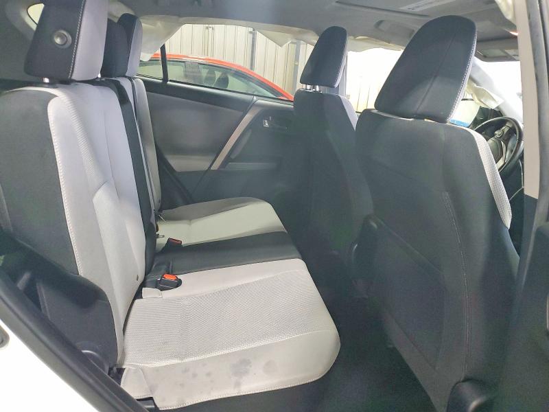 Продаж на аукціоні авто 2018 Toyota Rav4, vin: JTMRFREV4JJ746168, номер лоту: 50500336