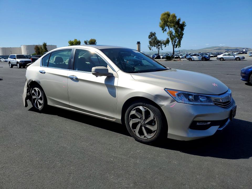 Aukcja sprzedaży 2017 Honda Accord, vin: 1HGCR2F7XHA035655, numer aukcji: 52001676