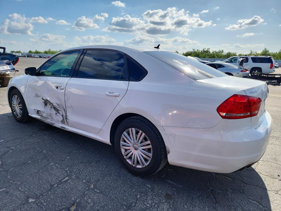 2015 Volkswagen Passat მანქანა იყიდება აუქციონზე, vin: 1VWAT7A36FC077263, აუქციონის ნომერი: 51443626