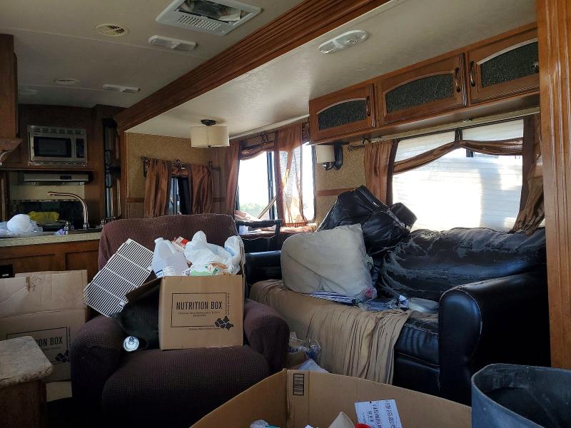 2015 Wildwood Recreational Vehicle (rv) მანქანა იყიდება აუქციონზე, vin: 4X4TWBD27FU007185, აუქციონის ნომერი: 50172546