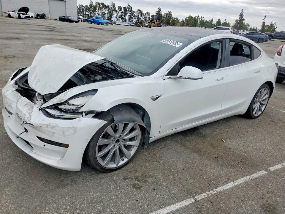 Продажа на аукционе авто 2018 Tesla Model 3, vin: 5YJ3E1EA4JF012340, номер лота: 50512926