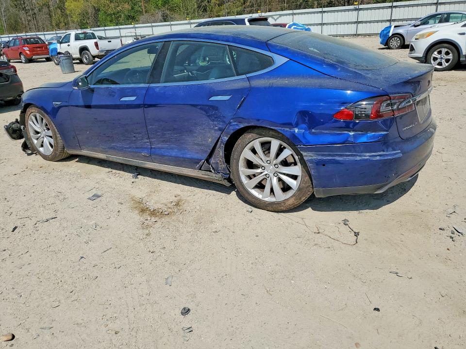 48037226 :رقم المزاد ، 5YJSA1E26GF124419 vin ، 2016 Tesla Model S مزاد بيع