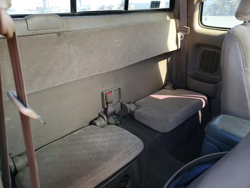 2001 Toyota Tacoma მანქანა იყიდება აუქციონზე, vin: 5TEWN72N11Z747282, აუქციონის ნომერი: 49104466