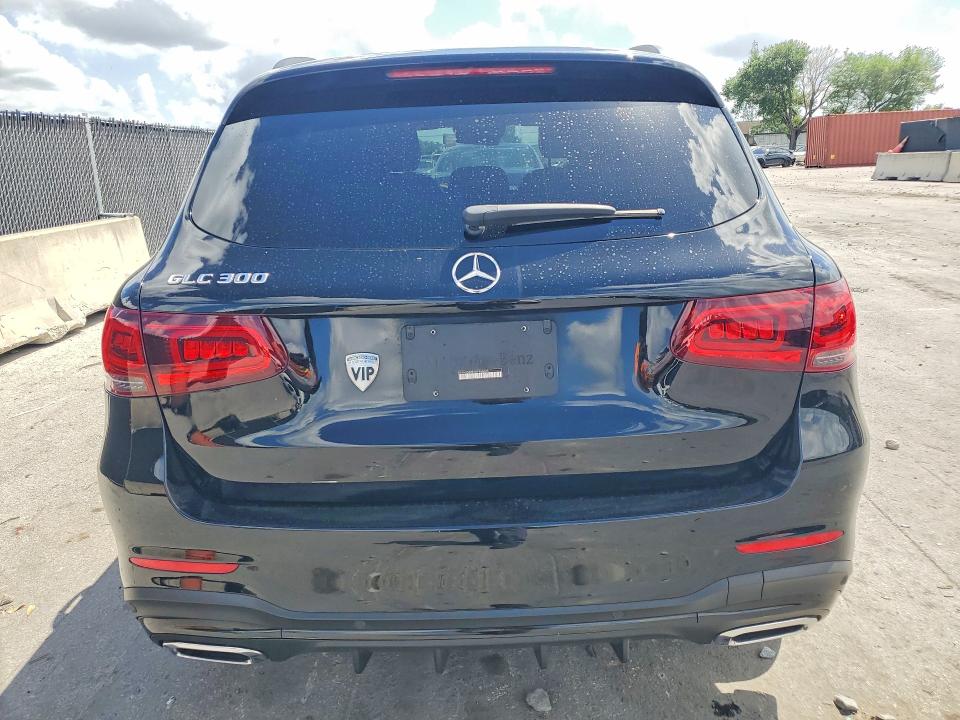 48090846 :رقم المزاد ، W1N0G8DB1MF986043 vin ، 2021 Mercedes-benz Glc مزاد بيع