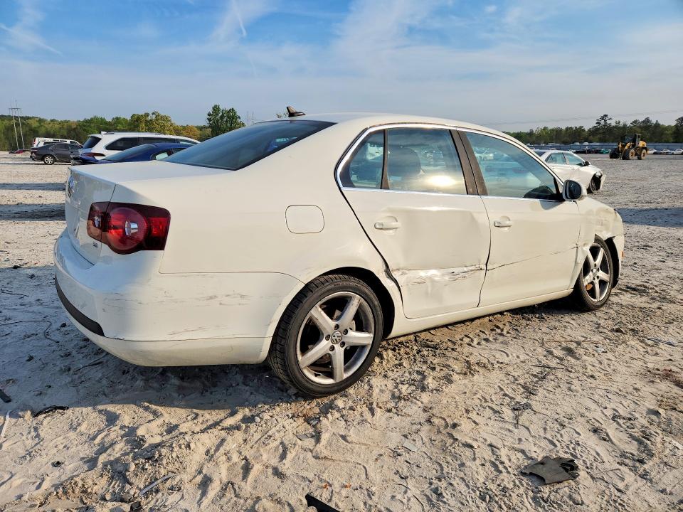 49033696 :رقم المزاد ، 3VWRM71K38M005655 vin ، 2008 Volkswagen Jetta مزاد بيع