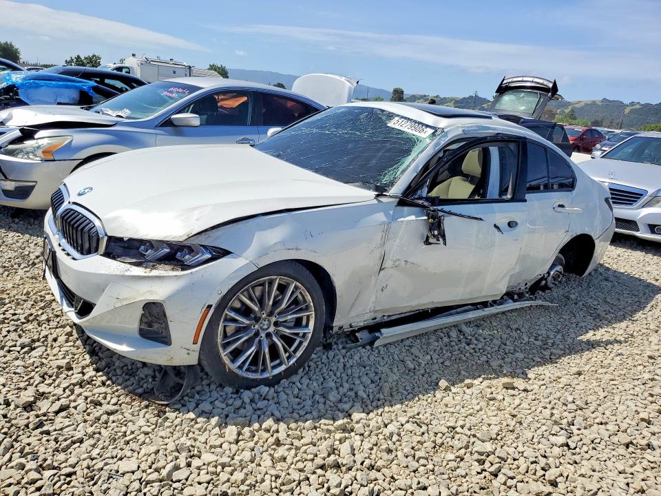 51279986 :رقم المزاد ، 3MW69FF00P8D14500 vin ، 2023 Bmw 330i مزاد بيع