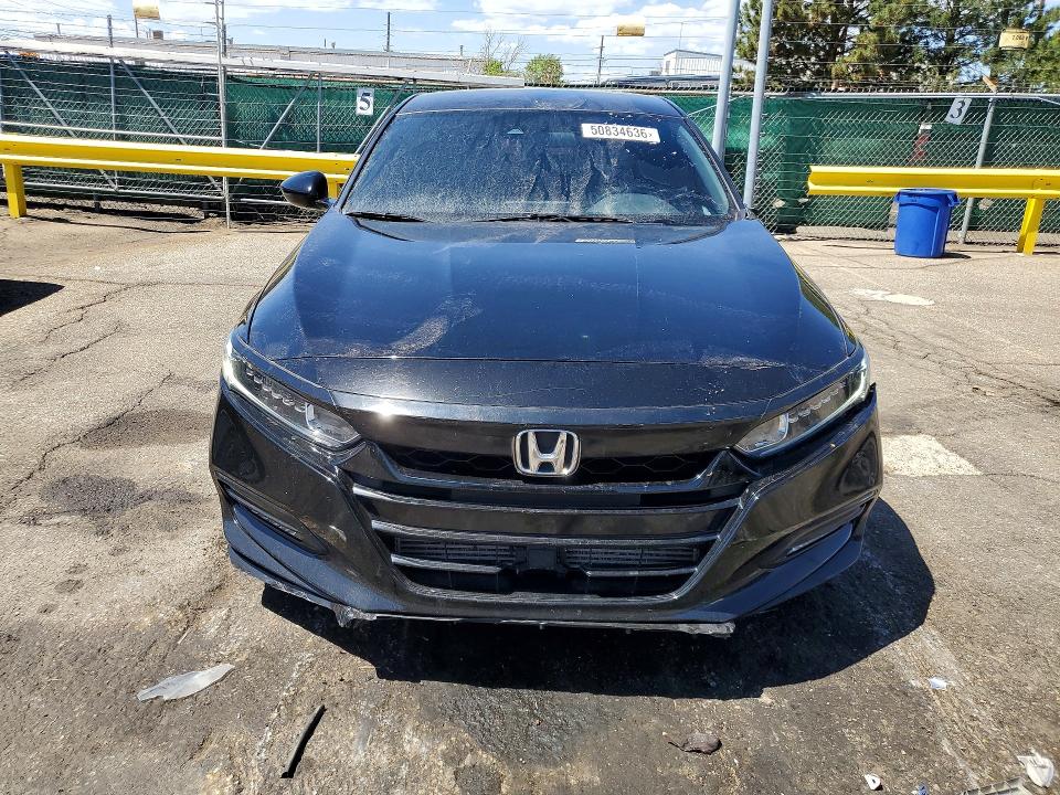 50834636 :رقم المزاد ، 1HGCV1F36JA166560 vin ، 2018 Honda Accord مزاد بيع
