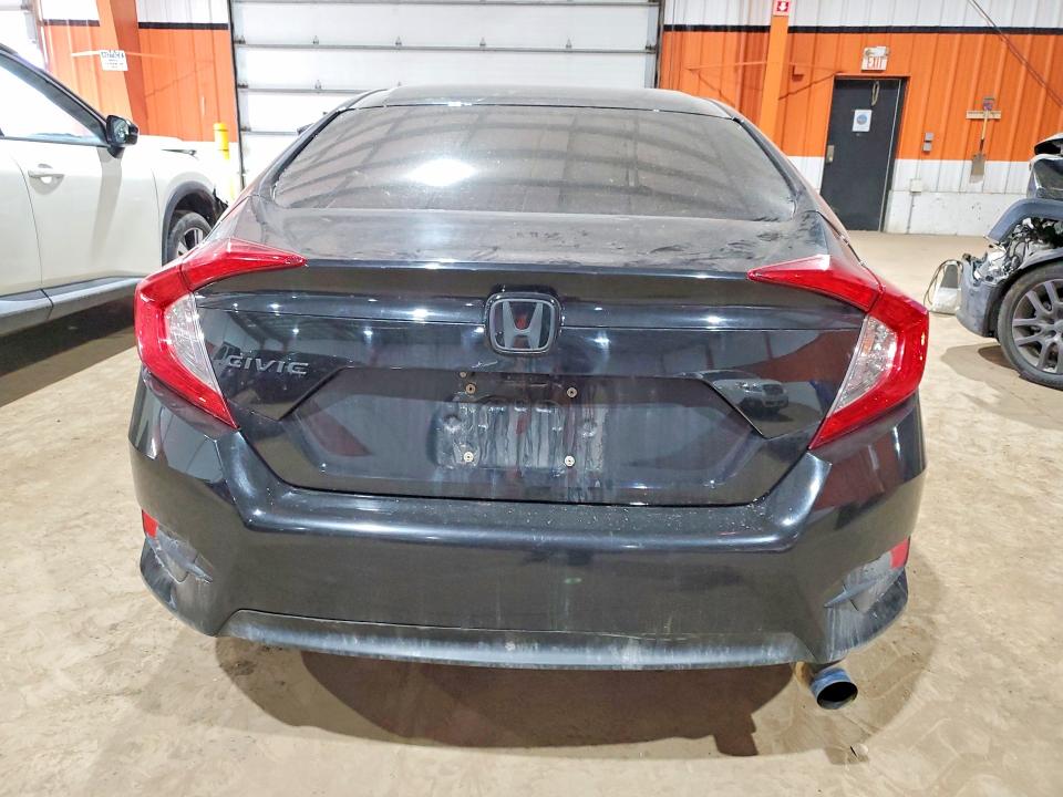 51121706 :رقم المزاد ، 2HGFC2F54JH013980 vin ، 2018 Honda Civic مزاد بيع