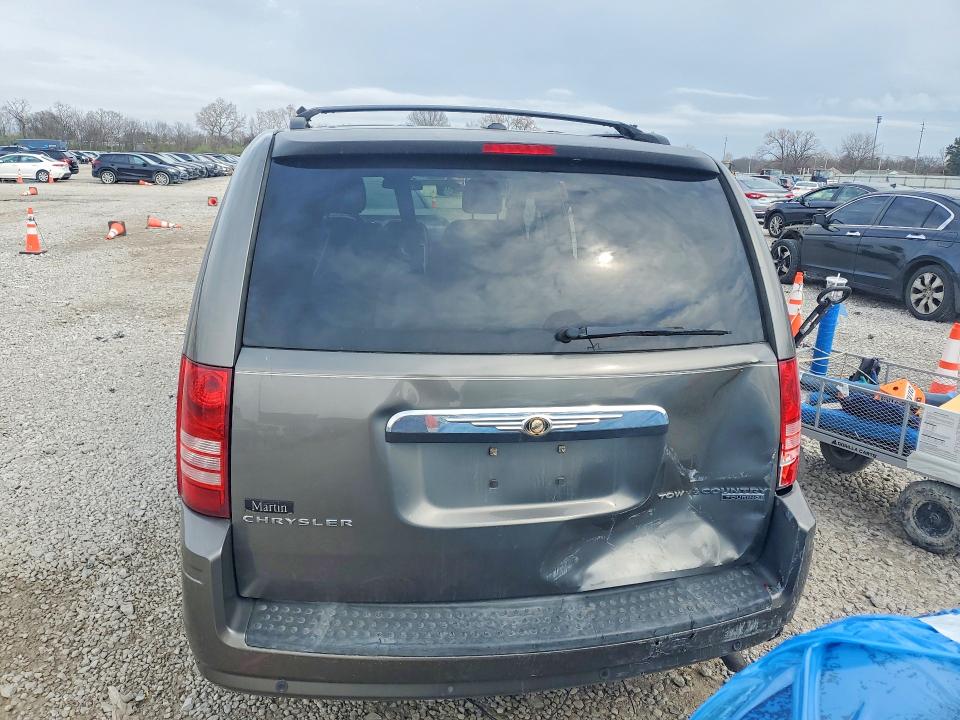 48422586 :رقم المزاد ، 2A4RR5D17AR415489 vin ، 2010 Chrysler Town & Country مزاد بيع