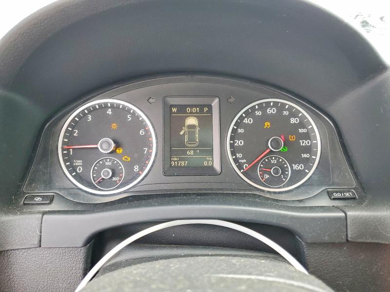 2010 Volkswagen Tiguan მანქანა იყიდება აუქციონზე, vin: WVGBV7AX9AW532050, აუქციონის ნომერი: 51340576