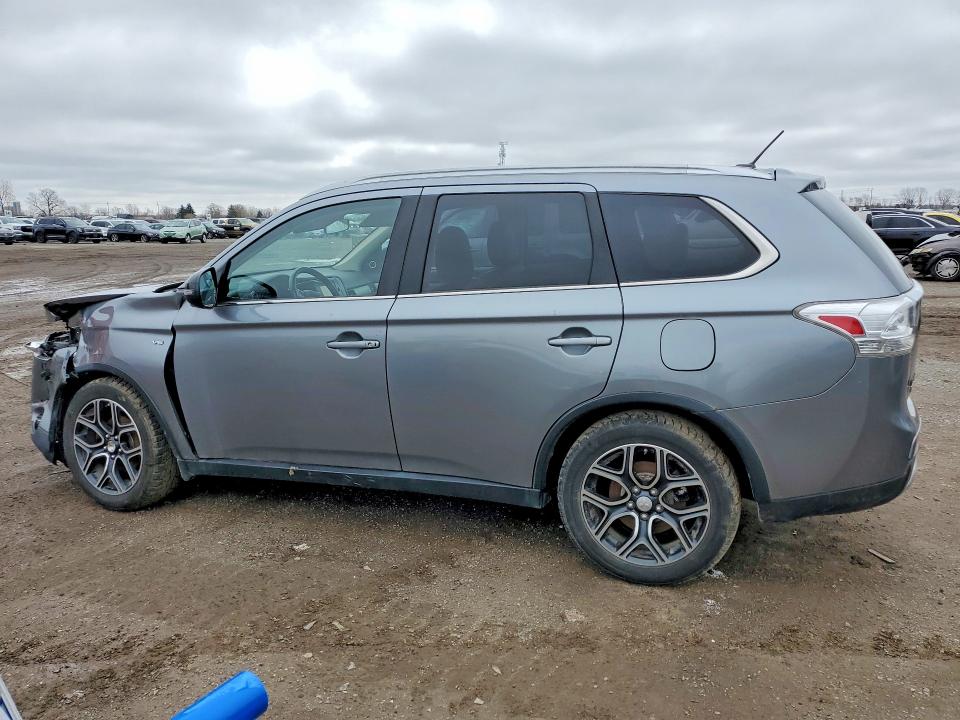 2015 Mitsubishi Outlander მანქანა იყიდება აუქციონზე, vin: JA4JZ4AX0FZ602196, აუქციონის ნომერი: 50561766