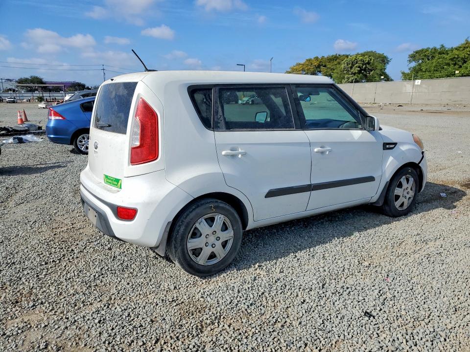 51144886 :رقم المزاد ، KNDJT2A52D7551531 vin ، 2013 Kia Soul مزاد بيع