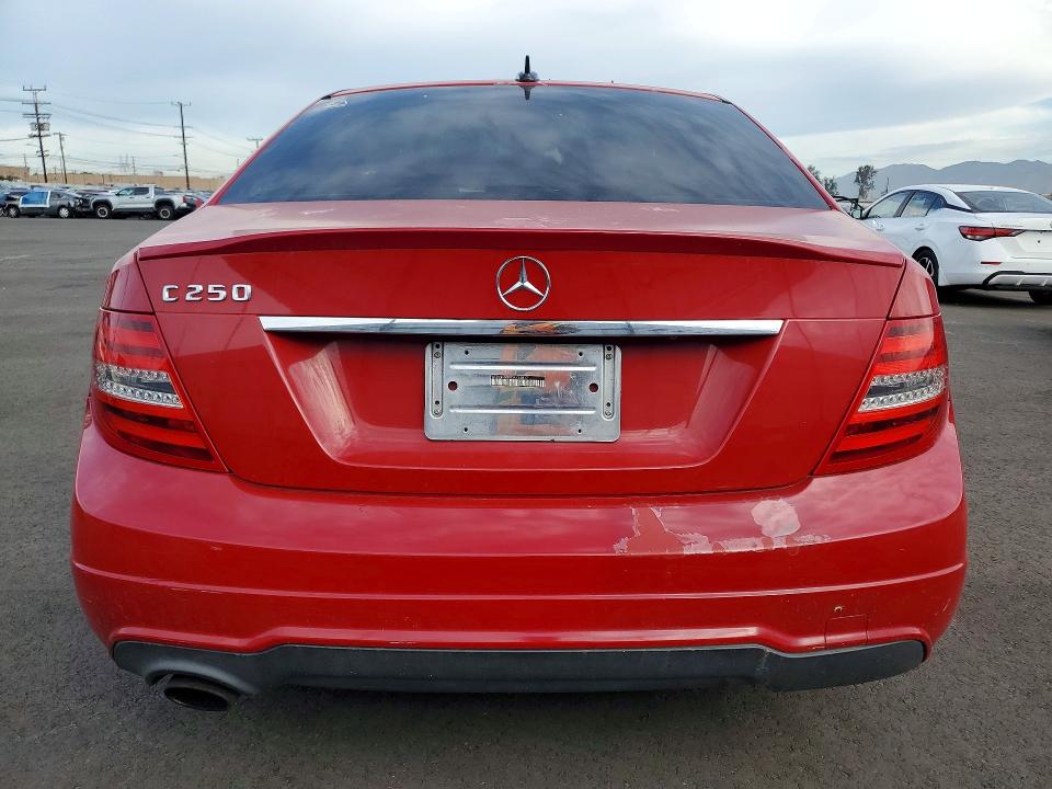 Продажа на аукционе авто 2013 Mercedes-benz C, vin: WDDGF4HB9DA764817, номер лота: 47459986