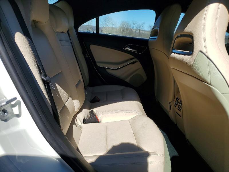 48640066 :رقم المزاد ، WDDSJ4EBXFN236292 vin ، 2015 Mercedes-benz Cla مزاد بيع