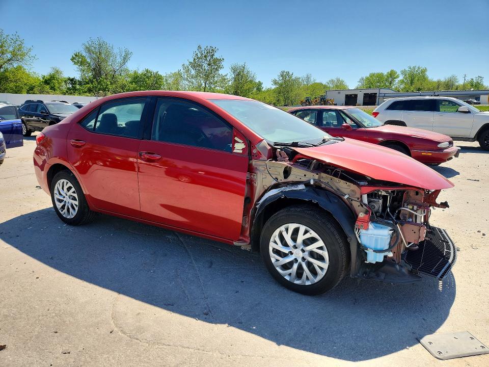 50337756 :رقم المزاد ، 5YFBURHE6JP839658 vin ، 2018 Toyota Corolla مزاد بيع