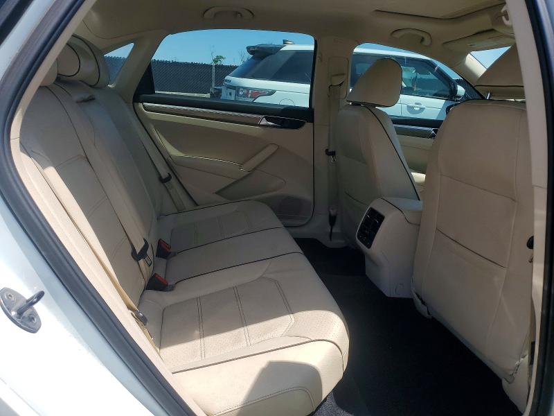 2017 Volkswagen Passat მანქანა იყიდება აუქციონზე, vin: 1VWGT7A38HC015747, აუქციონის ნომერი: 51034446