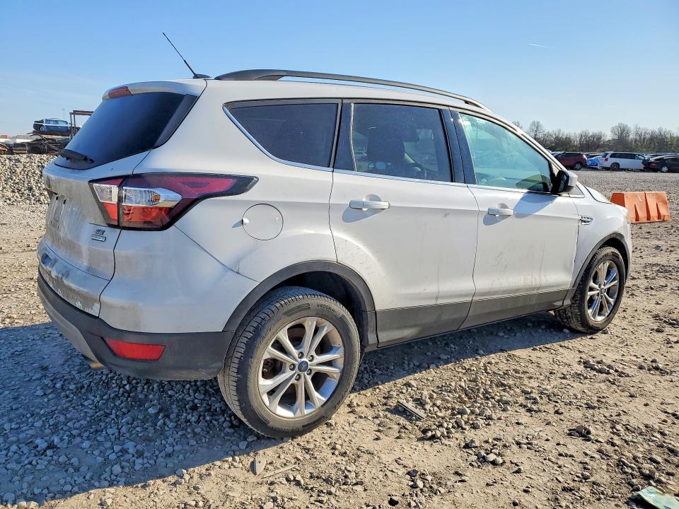 Продаж на аукціоні авто 2017 Ford Escape, vin: 1FMCU0GD2HUF01112, номер лоту: 47174436