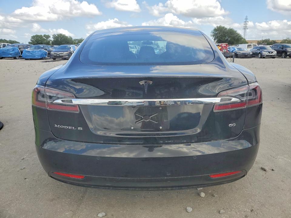 Продажа на аукционе авто 2017 Tesla Model S, vin: 5YJSA1E11HF182012, номер лота: 48239156