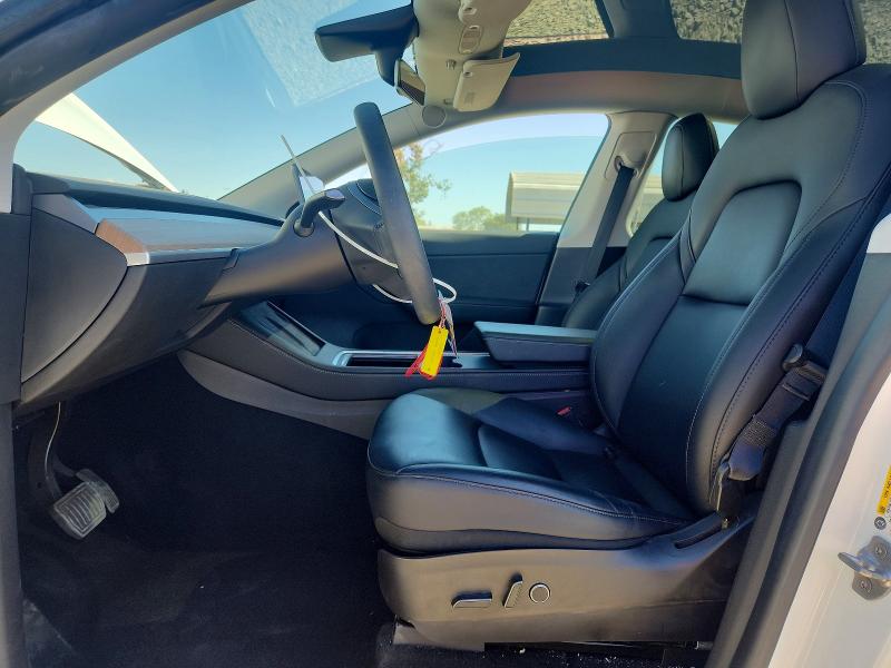 2021 Tesla Model Y მანქანა იყიდება აუქციონზე, vin: 5YJYGDEE5MF240811, აუქციონის ნომერი: 48530556