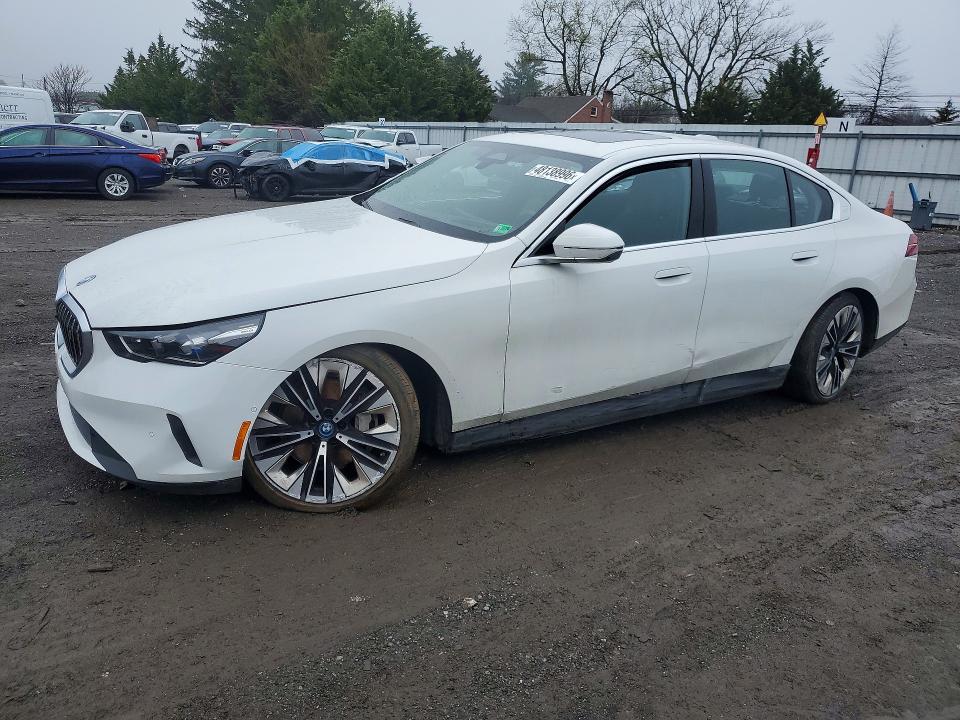 2025 Bmw I5 მანქანა იყიდება აუქციონზე, vin: WBY13HG0XSCS24103, აუქციონის ნომერი: 48138996