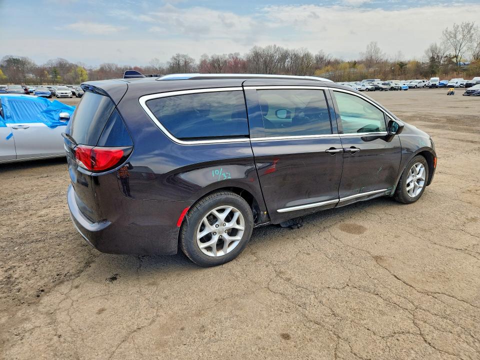 Продажа на аукционе авто 2018 Chrysler Pacifica, vin: 2C4RC1EG1JR270775, номер лота: 49427516