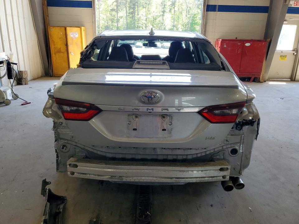 48062426 :رقم المزاد ، 4T1G11AK9NU716599 vin ، 2022 Toyota Camry مزاد بيع