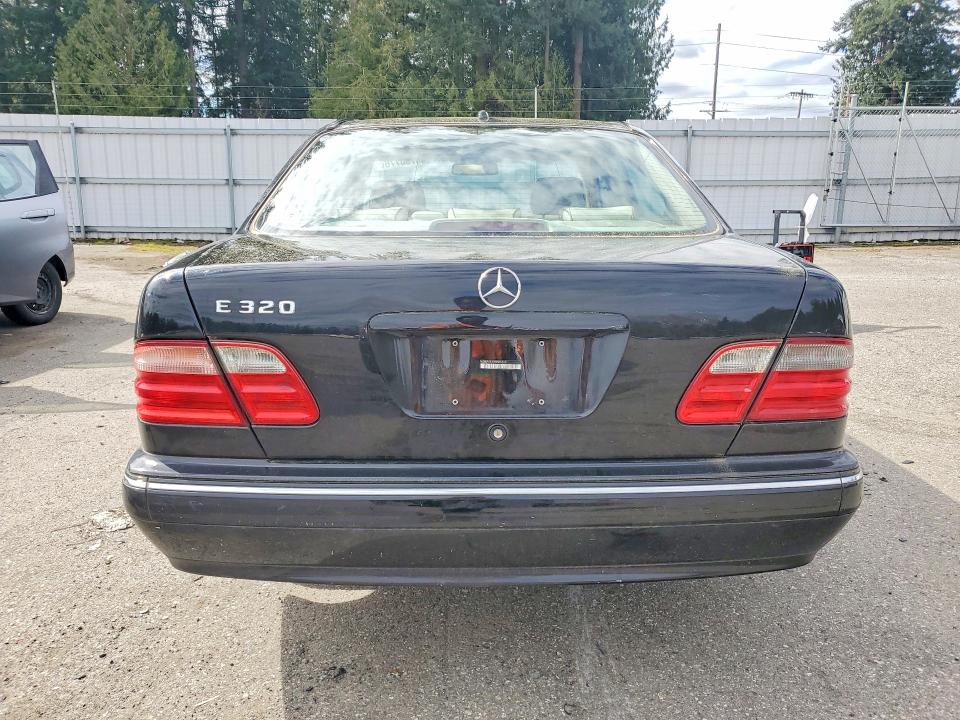Продаж на аукціоні авто 2001 Mercedes-benz E, vin: WDBJF65J81B386260, номер лоту: 48790776