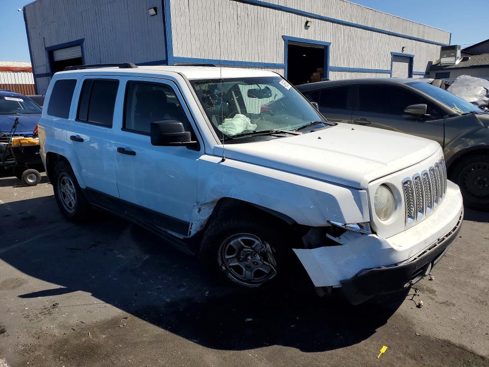 48857336 :رقم المزاد ، 1C4NJPBA4GD561449 vin ، 2016 Jeep Patriot مزاد بيع