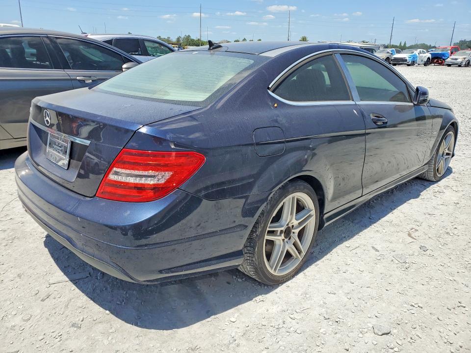 2012 Mercedes-benz C მანქანა იყიდება აუქციონზე, vin: WDDGJ4HB3CF746345, აუქციონის ნომერი: 50854536