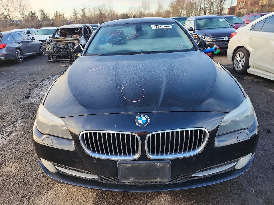 47212566 :رقم المزاد ، WBAXH5C5XCDW06914 vin ، 2012 Bmw 528 مزاد بيع
