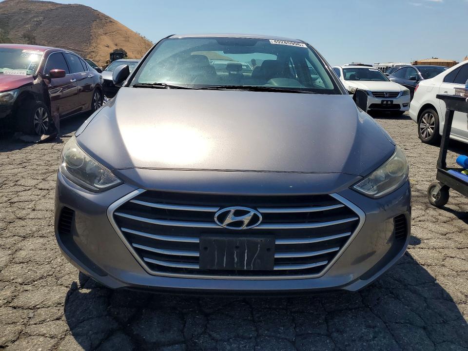 49285996 :رقم المزاد ، 5NPD84LF0JH296126 vin ، 2018 Hyundai Elantra مزاد بيع