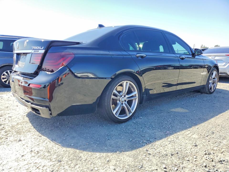 51526446 :رقم المزاد ، WBAYE8C56FD780840 vin ، 2015 Bmw 750 مزاد بيع