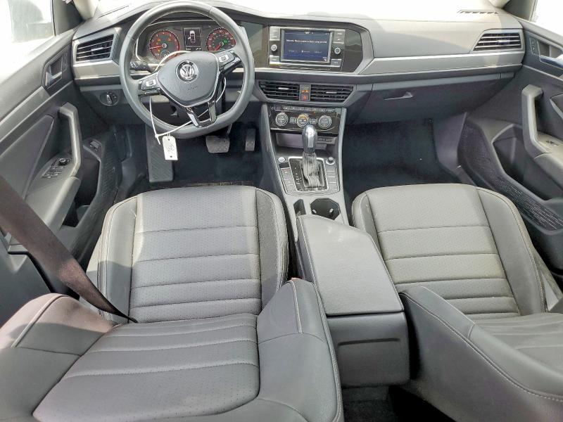 50678786 :رقم المزاد ، 3VWC57BU1MM045102 vin ، 2021 Volkswagen Jetta مزاد بيع