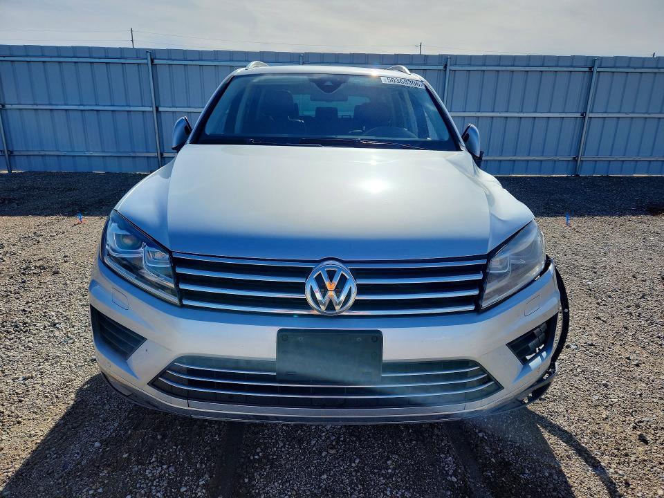 50368306 :رقم المزاد ، WVGEF9BP2FD007354 vin ، 2015 Volkswagen Touareg مزاد بيع