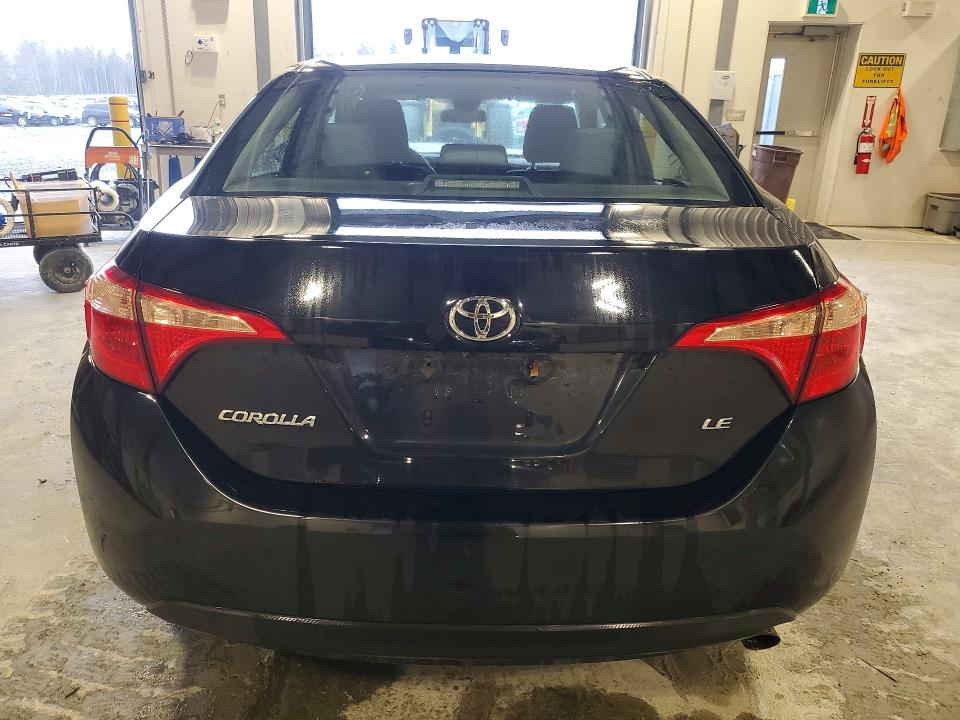Продаж на аукціоні авто 2018 Toyota Corolla, vin: 2T1BURHE3JC095677, номер лоту: 49472916