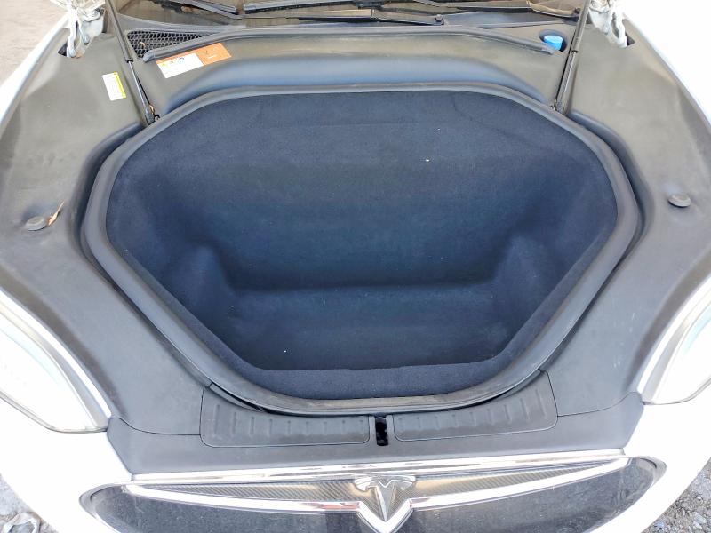 Продажа на аукционе авто 2015 Tesla Model S, vin: 5YJSA1E23FF116633, номер лота: 49614926