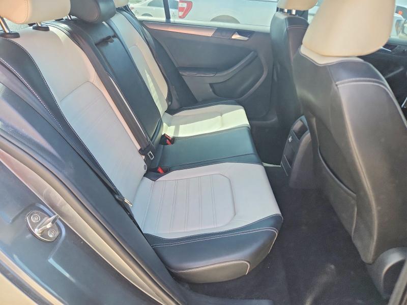 51120366 :رقم المزاد ، 3VWD17AJ7GM326462 vin ، 2016 Volkswagen Jetta مزاد بيع