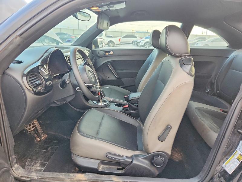 49134526 :رقم المزاد ، 3VWF17AT5FM623321 vin ، 2015 Volkswagen Beetle مزاد بيع
