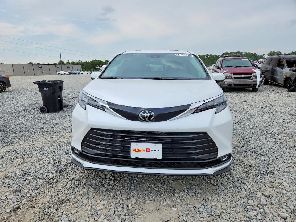 49785016 :رقم المزاد ، 5TDYSKFC5TS251981 vin ، 2026 Toyota Sienna مزاد بيع