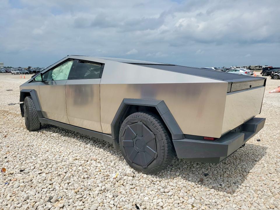 2024 Tesla Cybertruck მანქანა იყიდება აუქციონზე, vin: 7G2CEHEE7RA019624, აუქციონის ნომერი: 49730076