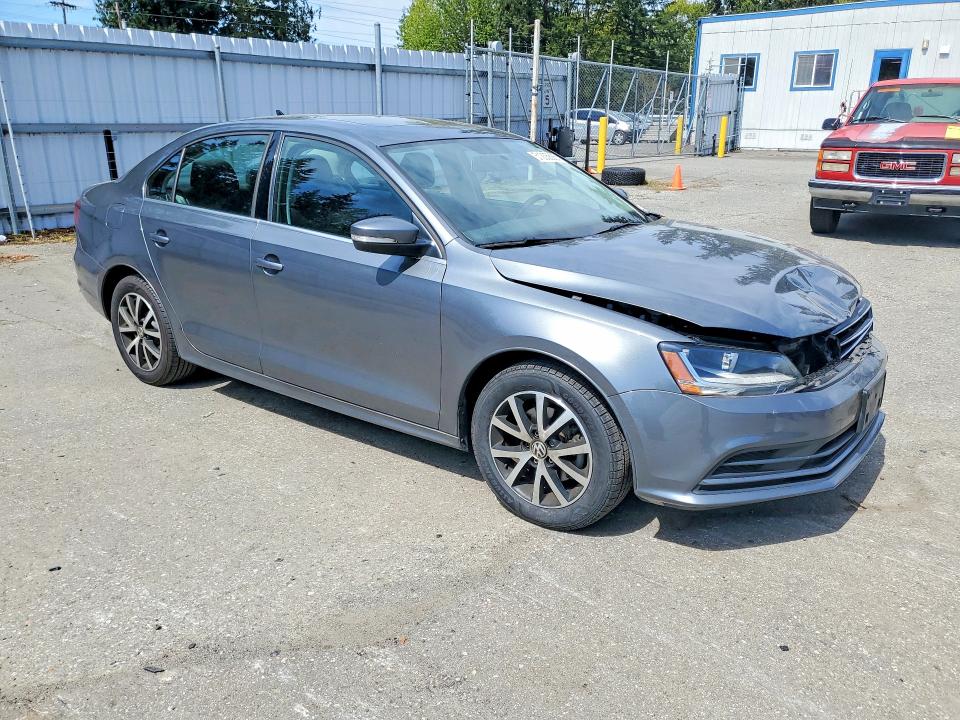 51205686 :رقم المزاد ، 3VWDB7AJXHM299000 vin ، 2017 Volkswagen Jetta مزاد بيع