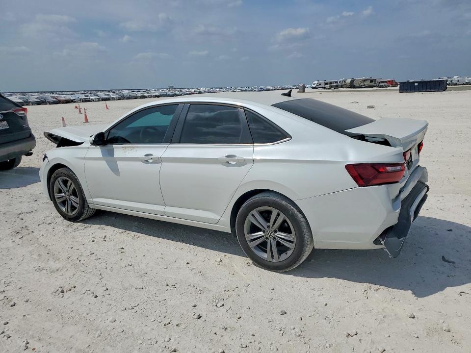 48454086 :رقم المزاد ، 3VWEM7BU3NM010428 vin ، 2022 Volkswagen Jetta مزاد بيع