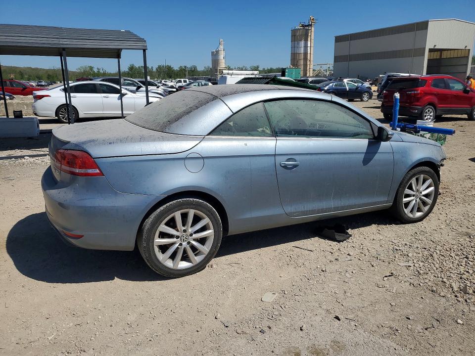 2015 Volkswagen Eos მანქანა იყიდება აუქციონზე, vin: WVWBW8AH7FV000597, აუქციონის ნომერი: 49509486