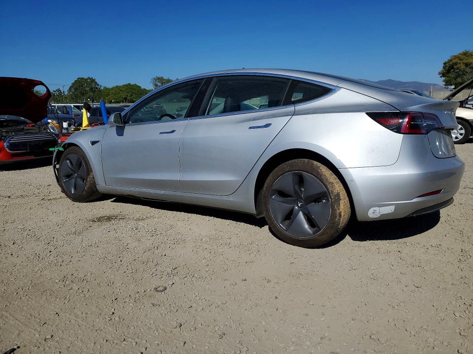49284596 :رقم المزاد ، 5YJ3E1EA5JF005249 vin ، 2018 Tesla Model 3 مزاد بيع