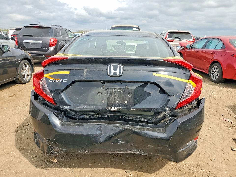 50187346 :رقم المزاد ، 19XFC2E59JE034576 vin ، 2018 Honda Civic مزاد بيع