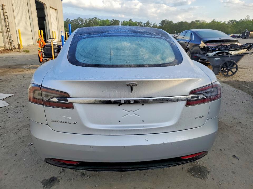 48327806 :رقم المزاد ، 5YJSA1E27HF231691 vin ، 2017 Tesla Model S مزاد بيع