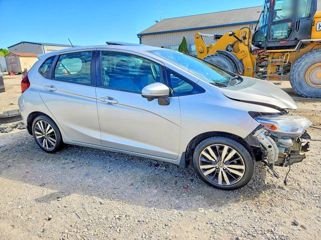 Продажа на аукционе авто 2015 Honda Fit, vin: 3HGGK5H82FM729124, номер лота: 41906286