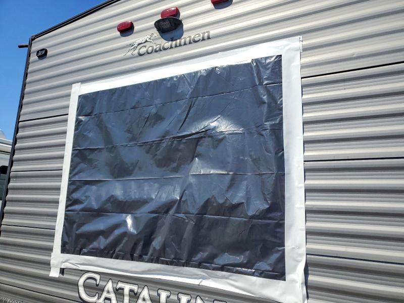 48436476 :رقم المزاد ، 5ZT2CAUB1JX012280 vin ، 2018 Coachman Catalina 293rlds مزاد بيع