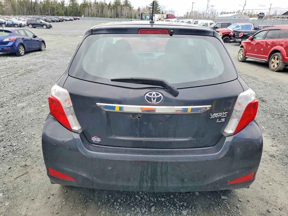 2014 Toyota Yaris მანქანა იყიდება აუქციონზე, vin: VNKKTUD32EA013692, აუქციონის ნომერი: 49875536