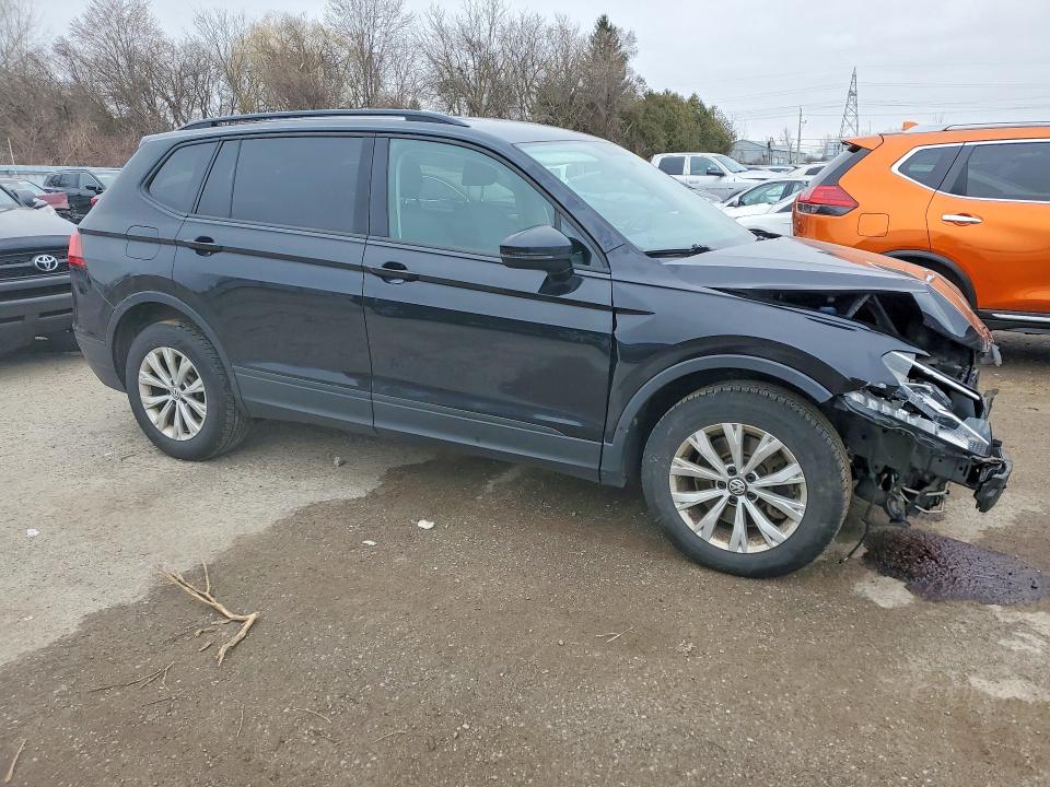 48402236 :رقم المزاد ، 3VV0B7AX9JM169951 vin ، 2018 Volkswagen Tiguan مزاد بيع